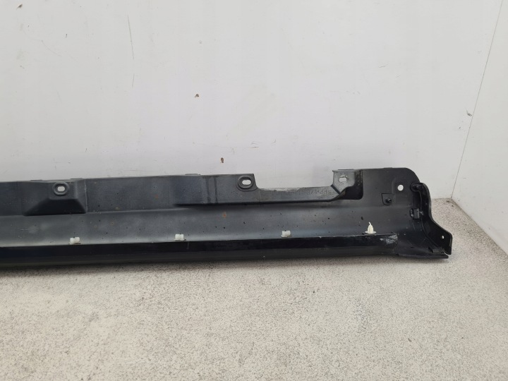 TOYOTA COROLLA VERSO II MOULURE SEUIL DROITE 75851-0F010 209