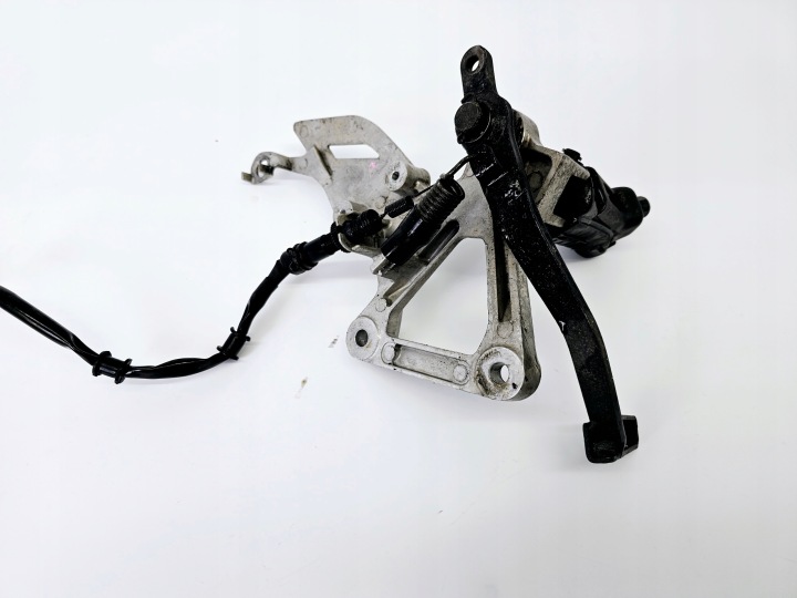 HONDA CBR 125 JC 50 SET DROIT PODNOZEK LEVIER FREINS
