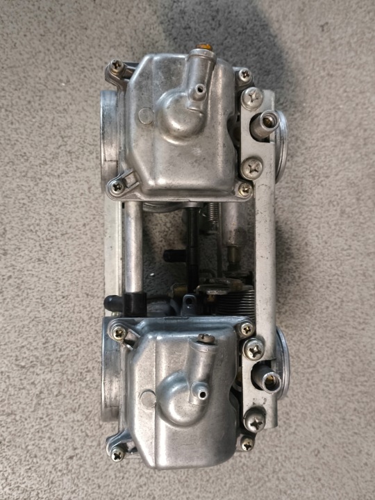 CARBURATEURS CARBURATEUR KAWASAKI GPZ 500 KLE 500
