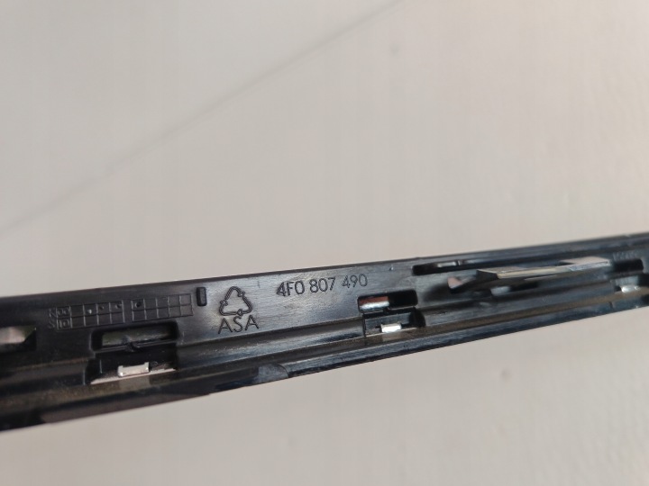 CHROME MOULURE PARE-CHOCS AVANT DROIT 4F0807490 AUDI A6 C6