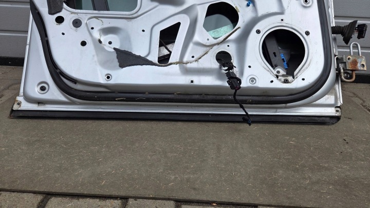 AUDI A4 B6 PORTES AVANT GAUCHE JEU LY7W M-1065