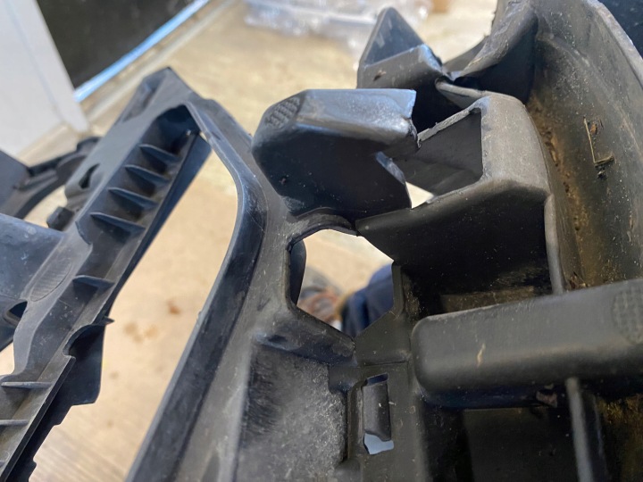F45 F46 LIFT GLISSIÈRE CHÂSSIS AVANT GAUCHE 7460143