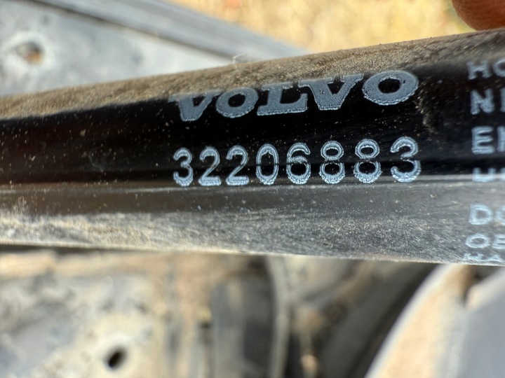 VOLVO XC40 CHARNIÈRE CAPOTS COUVERCLES MOTEUR GAUCHE DROIT 040 ORIGINAL SIMPLE ENTIER