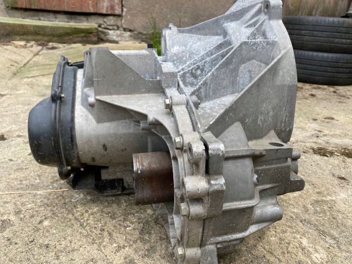 FORD B-MAX 1,4 ESSENCE BOÎTE DE VITESSES CV1R7002 ABF