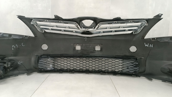 PARE-CHOCS AVANT AVANT TOYOTA AURIS 1 I LIFT 09-13