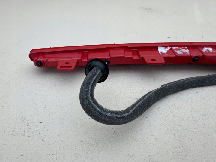 PHARE TROISIÈME LANTERNE STOP KIA SPORTAGE V 21- 92700-R2000