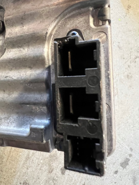 SUPPORT ÉLECTRIQUE FORD FIESTA MK7 EUROPE