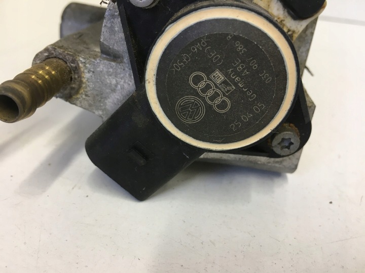 MOULURE INJECTION VW PASSAT B6 GOLF V OCTAVIA II 1.6 FSI BLF 03C907386B