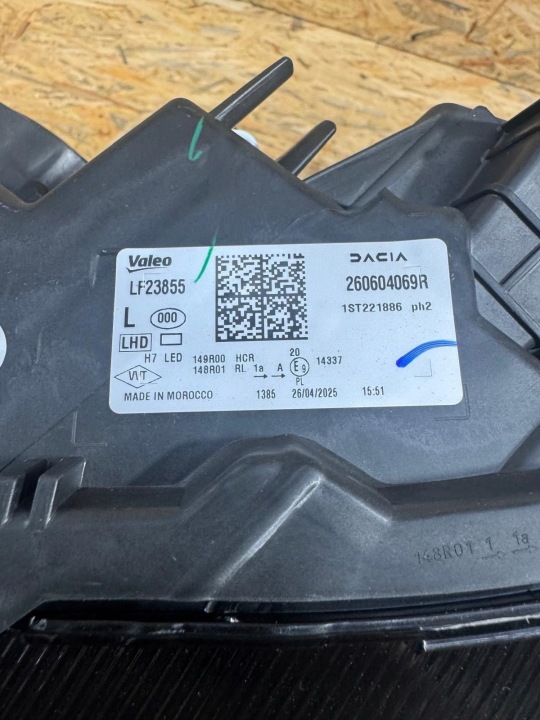 DACIA LOGAN SANDERO II III LIFT PROJECTEUR AVANT CÔTÉ GAUCHE LF23855