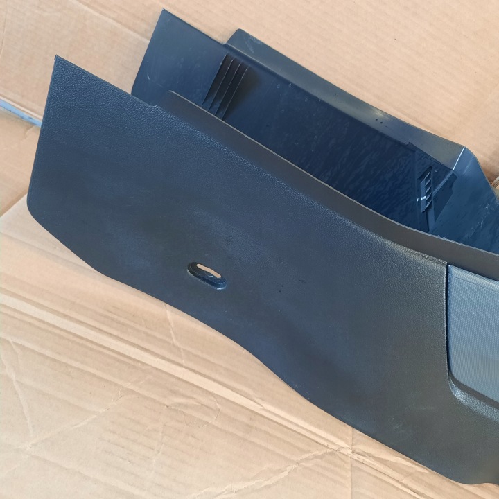 SKODA FABIA 3 HAYON TUNNEL CENTRAL 6V0863242