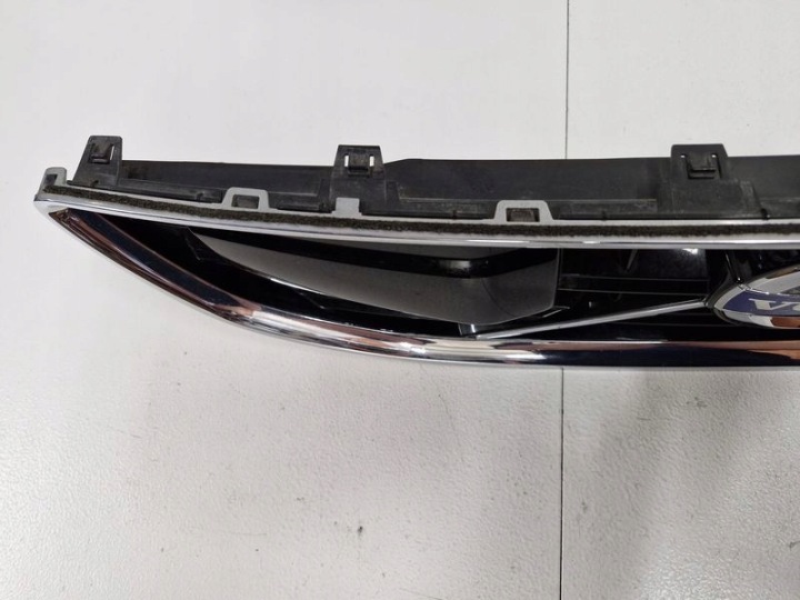 VOLVO V40 2 II GRILLE CALANDRE RADIATEUR PARE-CHOCS AVANT AVANT 31301893