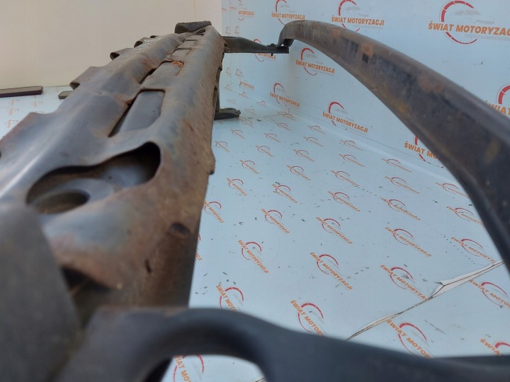 VW GOLF VI 09R POUTRE PARE-CHOCS AVANT