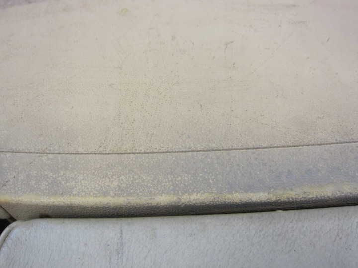 BMW E90 E91 TUNNEL CENTRAL CONSOLE ACCOUDOIR EUROPE