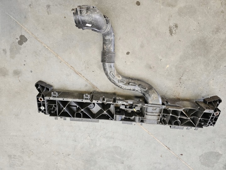 RENAULT CLIO IV 0.9 TCE 13R 5D PANNEAU AVANT RENFORCEMENT 625003860R 1132217X