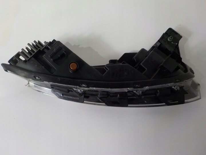 HYUNDAI BAYON PHARE GAUCHE AVANT LED FJD