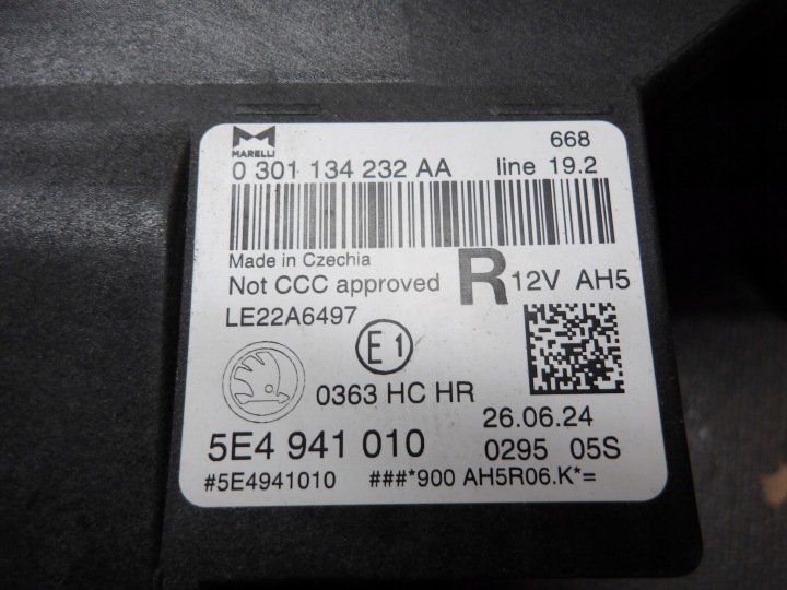 SKODA OCTAVIA 4 IV LIFT 2025- 25- 5E4 5E3 COMPLET LED PHARE DROITE 5E4941010