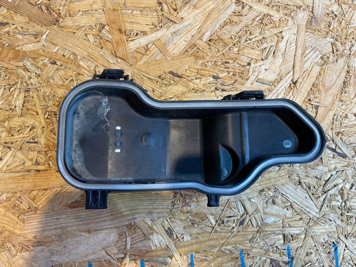 VOLVO V70 V-70 07-13 BOUCHON COUVERCLE PHARES DROITE AVANT AVANT
