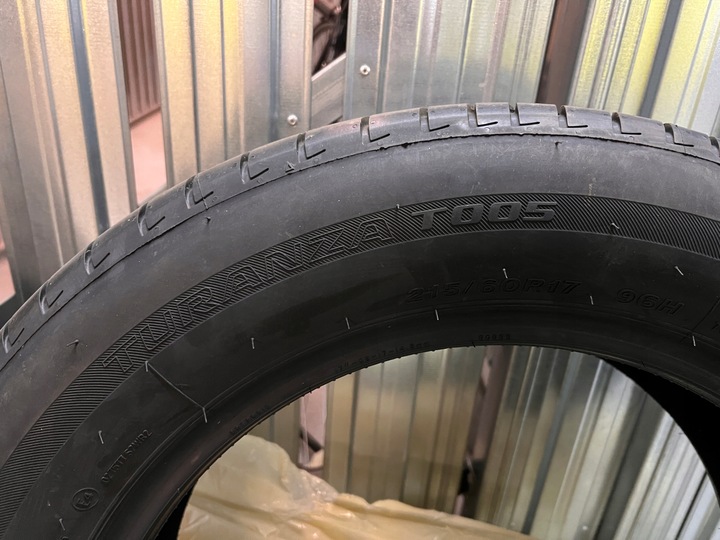 Bridgestone Turanza T005 215/60R17 96 H