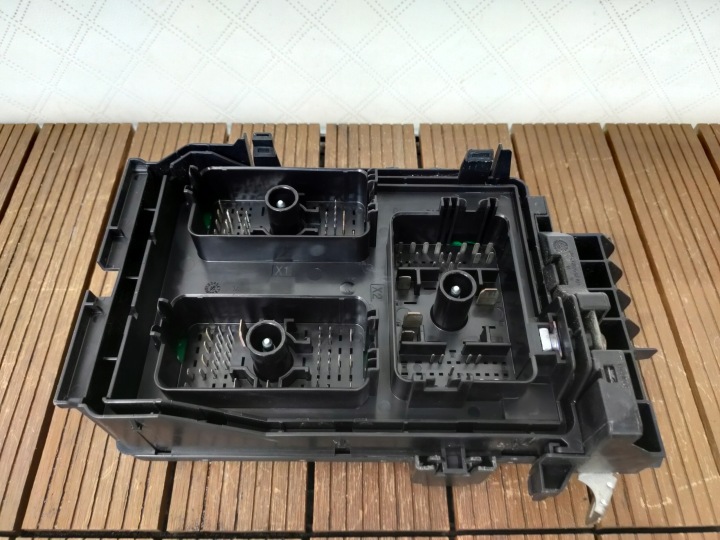 OPEL ASTRA K BOÎTE CHÂSSIS FUSIBLES FUSIBLE 39040853 1.6 CDTI AUTOMATE