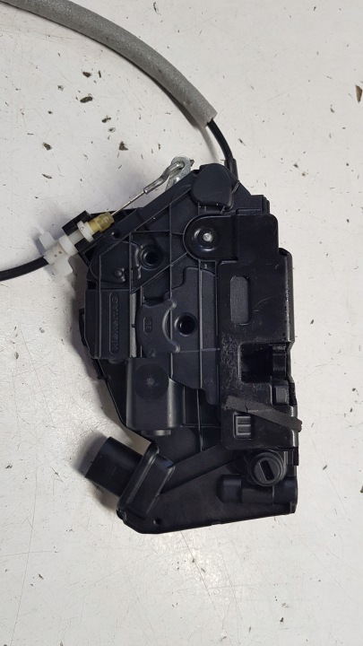 SERRURE DE PORTE GAUCHE ARRIÈRE VW TIGUAN 5N0839015A