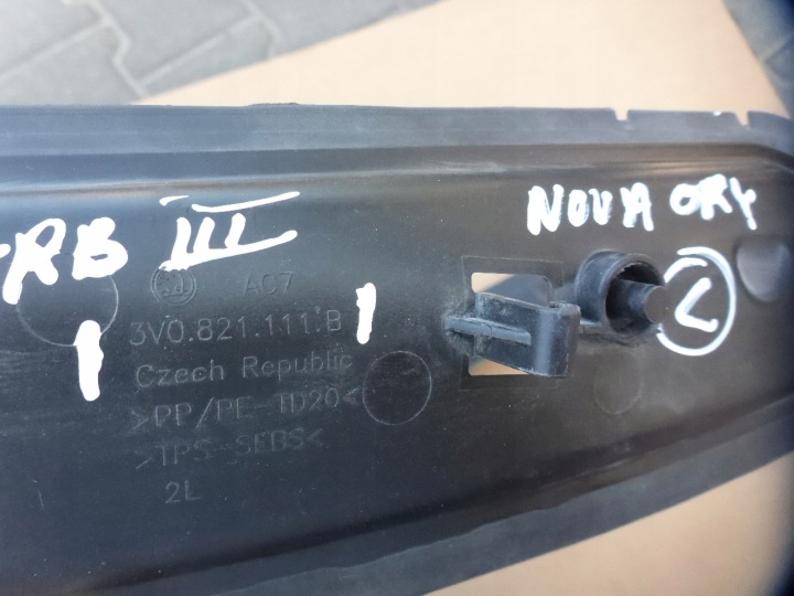 SKODA SUPERB III 3V INSONORISATION SILENCIEUX GARDE-BOUE DROIT GAUCHE ORIGINAL