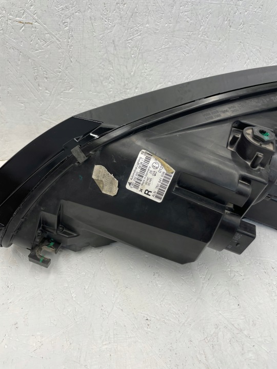 PHARE AVANT VW SHARAN II 7N1941006