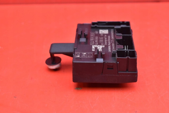 CONTRÔLEUR MODULE PORTES GAUCHE AVANT 5Q4959393E SKODA OCTAVIA 3 III UNIVERSEL 13-17