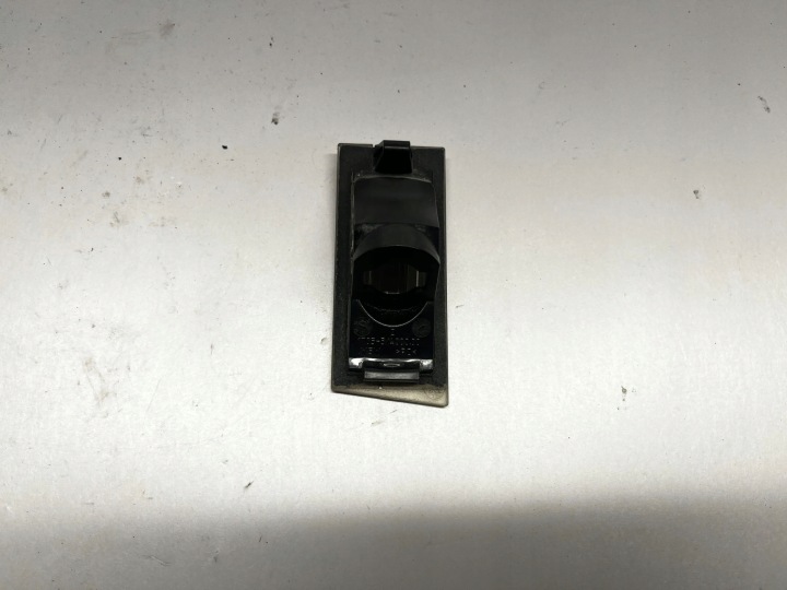 JEEP CHEROKEE AMPOULE CADRE DE PLAQUE D'IMMATRICULATION 0001 2015