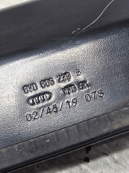 AUDI A3 S3 8V 16-20 RAINURE PLASTIQUE 8V0806239B USA