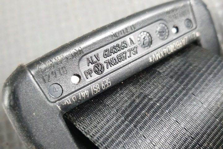 CEINTURE DE SÉCURITÉ ARRIÈRE GAUCHE SKODA OCTAVIA III (5E3) 5E9857447B 2.0L