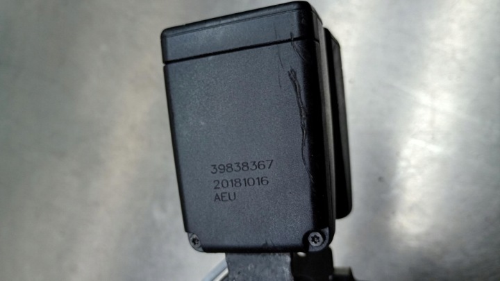 AGRAFE AGRAFE COURROIE ARRIÈRE GAUCHE DOUBLE OE 39838367 VOLVO XC60 II 18-25R