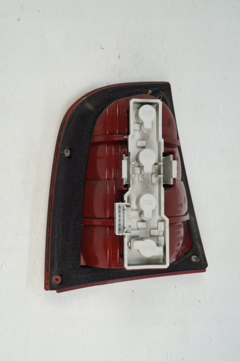 SKODA OCTAVIA PHARE DROITE ARRIÈRE HAYON BERLINE COMPACTE YU3X-13404-BA