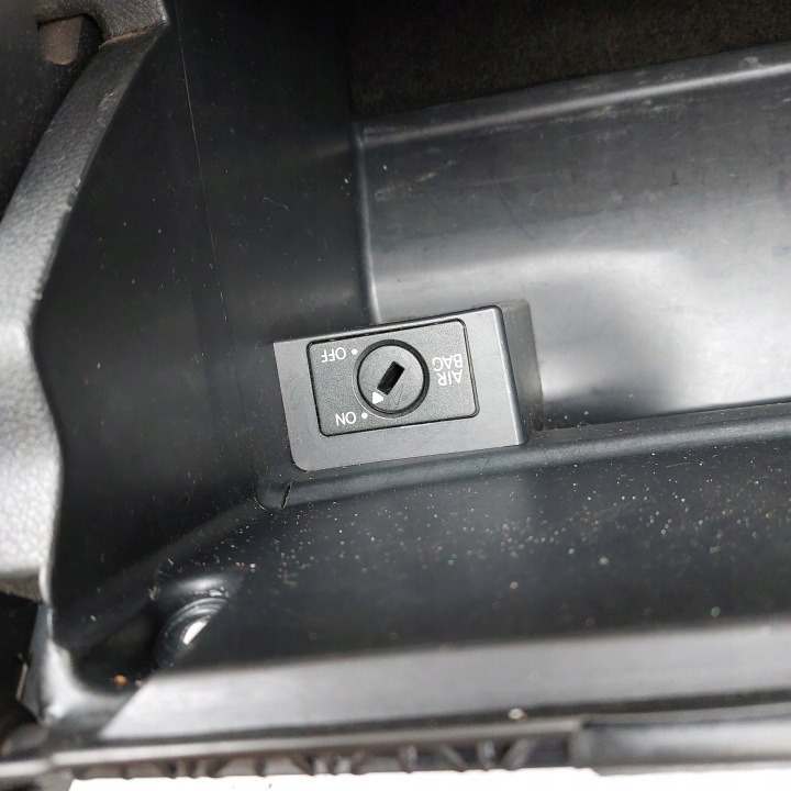 SKODA OCTAVIA II 2 UNIVERSEL RS BOÎTE À GANTS PASSAGER