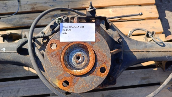 POUTRE SUSPENSIONS ARRIÈRE PONT DIFFÉRENTIEL NISSAN NAVARA D23 NP300