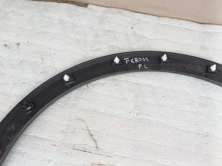 MOULURE AVANT GAUCHE VW T-CROSS 2GM AVANT GAUCHE