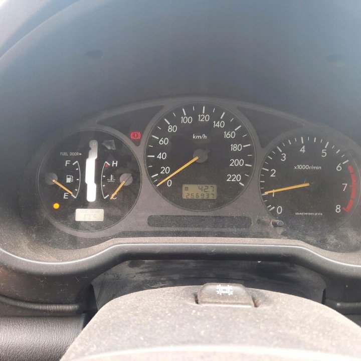 SUBARU IMPREZA INJECTEUR CARBURANTS 2000 2.0L FBLC100 0000804