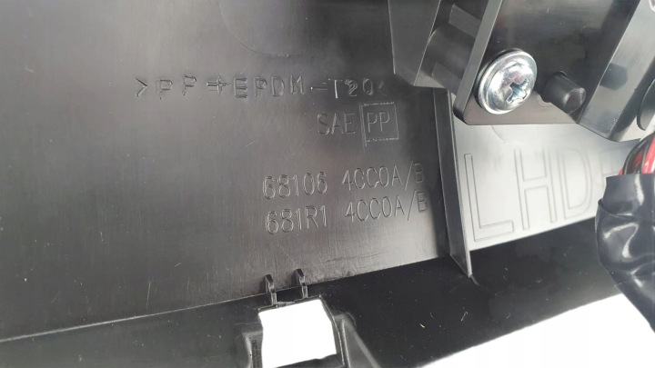 NISSAN X-TRAIL T32 2018 CHÂSSIS BOÎTE À GANTS TABLEAU DE BORD INSTRUMENTATION