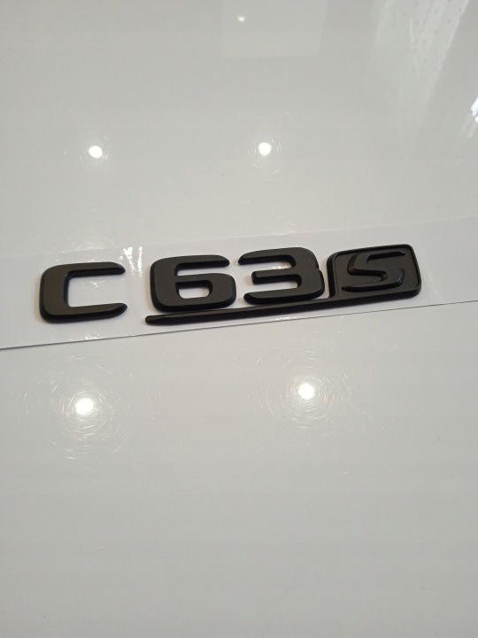 EMBLÈMES ENSEMBLE MERCEDES C63/C53/E43 NOIR POUSSOIR PIEKNE