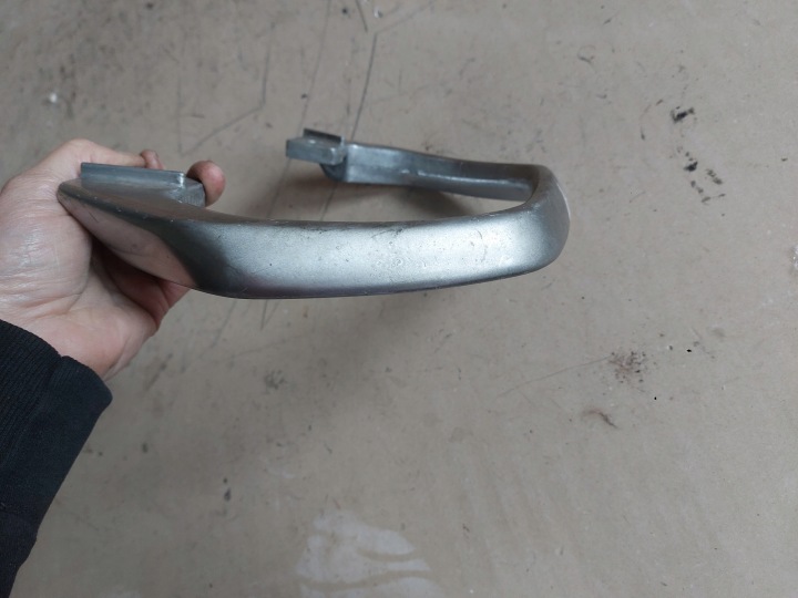 YAMAHA XJ 900 31A 58L 4BB POIGNÉE PASSAGER ARRIÈRE