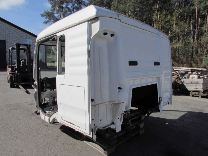 MAN TGL TGM TGA 07-18 WASKA CABINE SYPIALNIA CARROSSERIE CHÂSSIS QUART SL