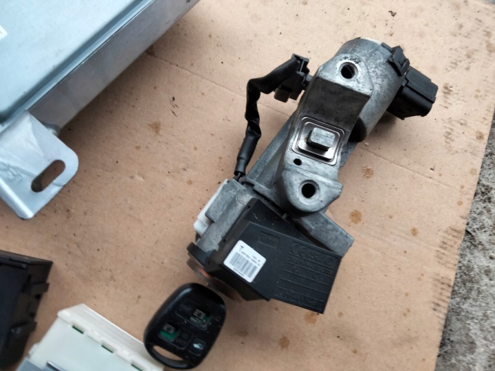 KIT DE DÉMARRAGE ORDINATEUR TOYOTA AVENSIS T25 2.2 D-CAT
