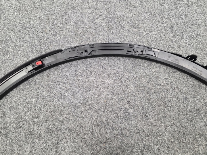 MOULURE GARDE-BOUE DROIT ARRIÈRE PORSCHE MACAN II 95C 2024 95C854970