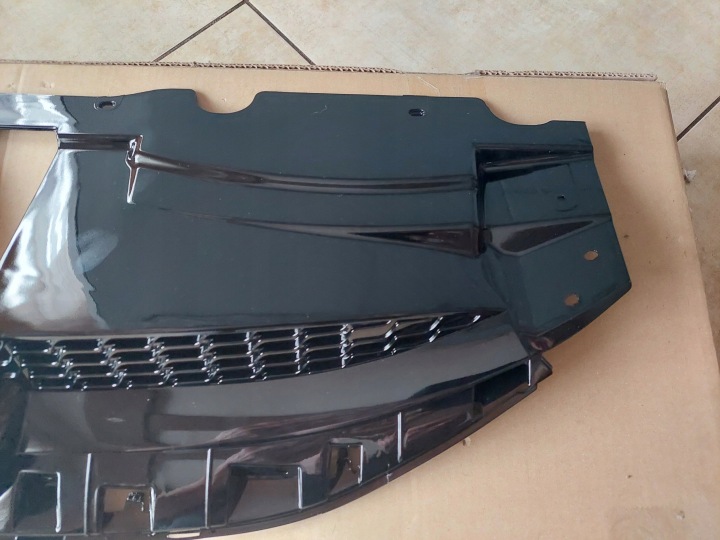 GRILLE CALANDRE HYUNDAI IX35 NEUF