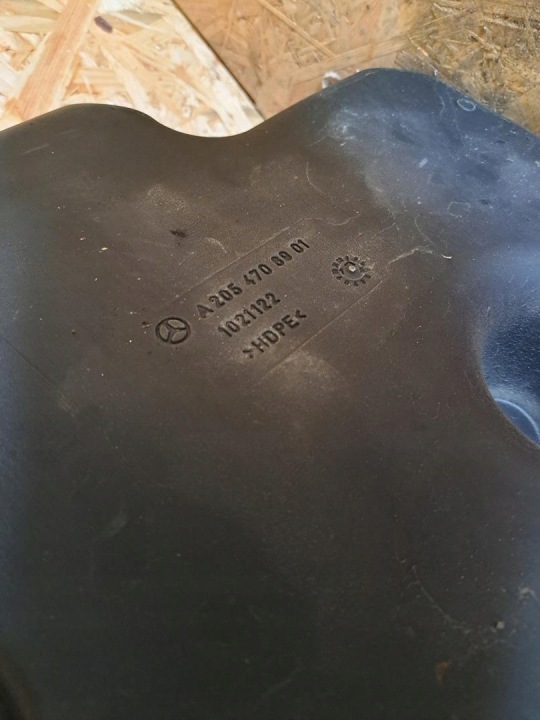 MERCEDES-BENZ OE 2054706901 RÉSERVOIR RÉSERVOIR ADBLUE