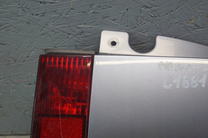 OPEL MERIVA A PHARE INFÉRIEURE DROIT ARRIÈRE 13130028 (C1881)