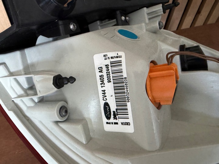 PHARE ARRIÈRE ARRIÈRE GAUCHE FORD KUGA MK2 DANS AILE CV4413405AG