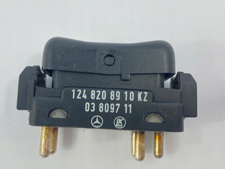 BOUTON COMMUTATEUR ÉCLAIRAGE ARRIÈRE BANQUETTES ARRIÈRE CABINES MERCEDES W124 1248209810