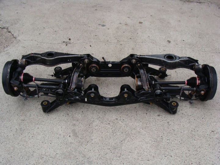 SUSPENSION ARRIÈRE COMPLET SUZUKI GRAND VITARA II 1.9 DDIS NON MALOWANE