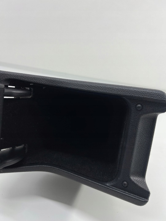 ACCOUDOIR CONSOLES VOLKSWAGEN TAIGO 6F0864207