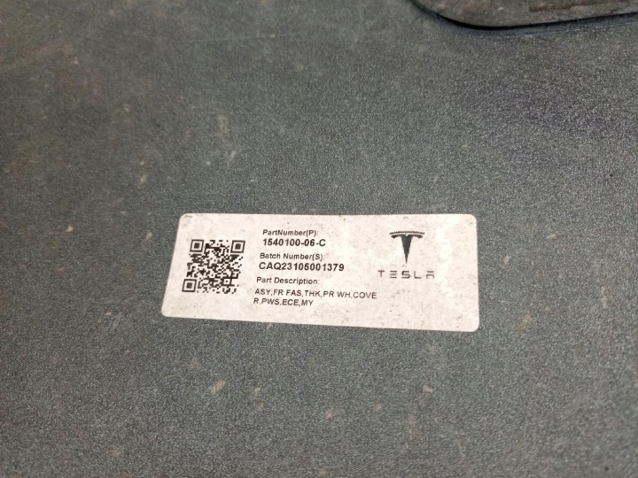 TESLA MODÈLE Y 2020- PARE-CHOCS AVANT AVANT 1540100-06-C